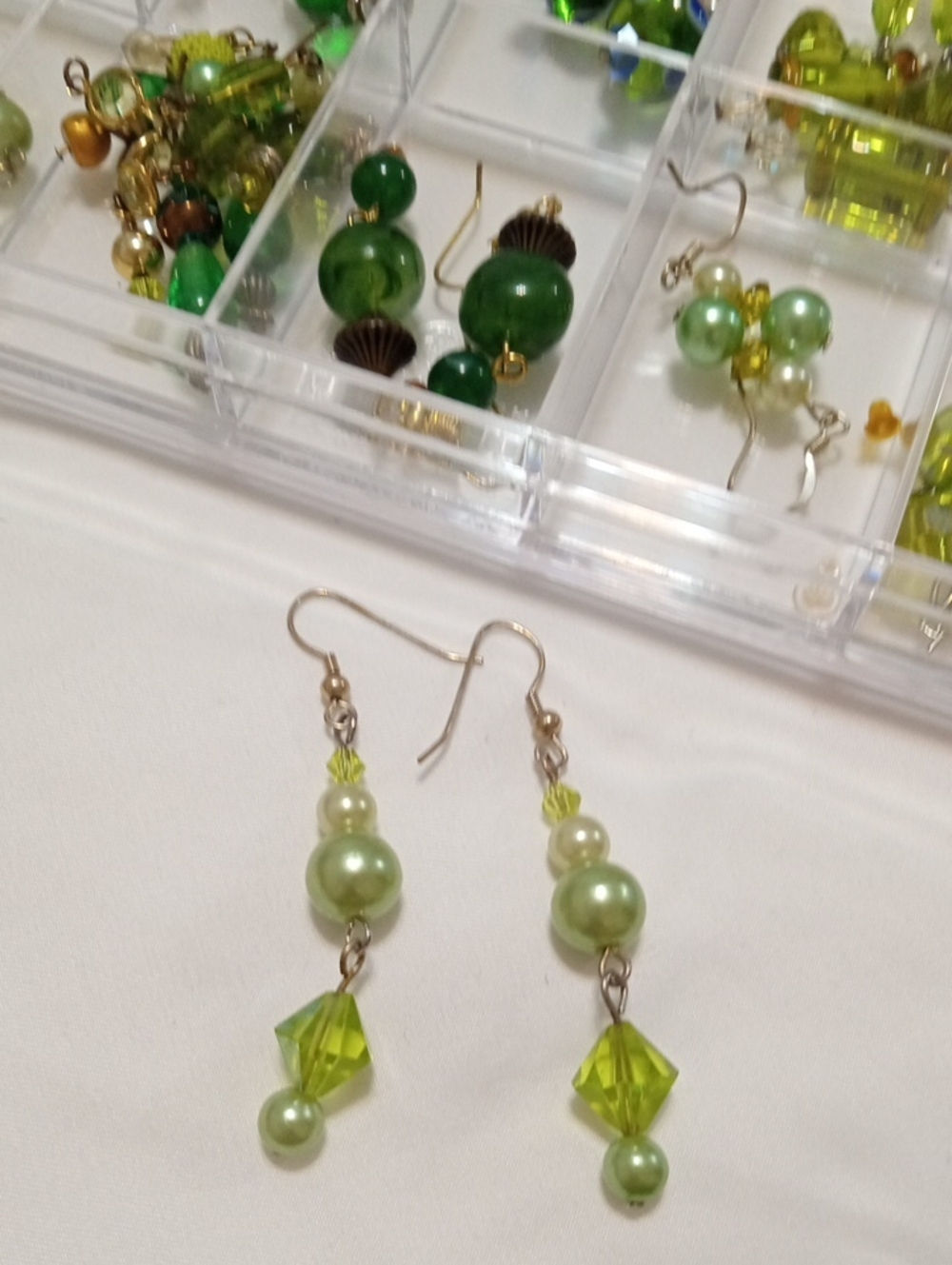 Green Pearl Drop Earrings - Elegant Women's Jewelry
